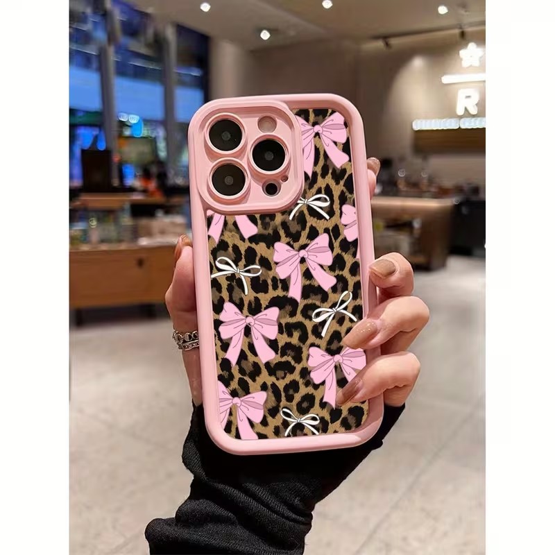 Apple Iphone 15 - Telefoonhoesje met luipaardprint en strik voor
